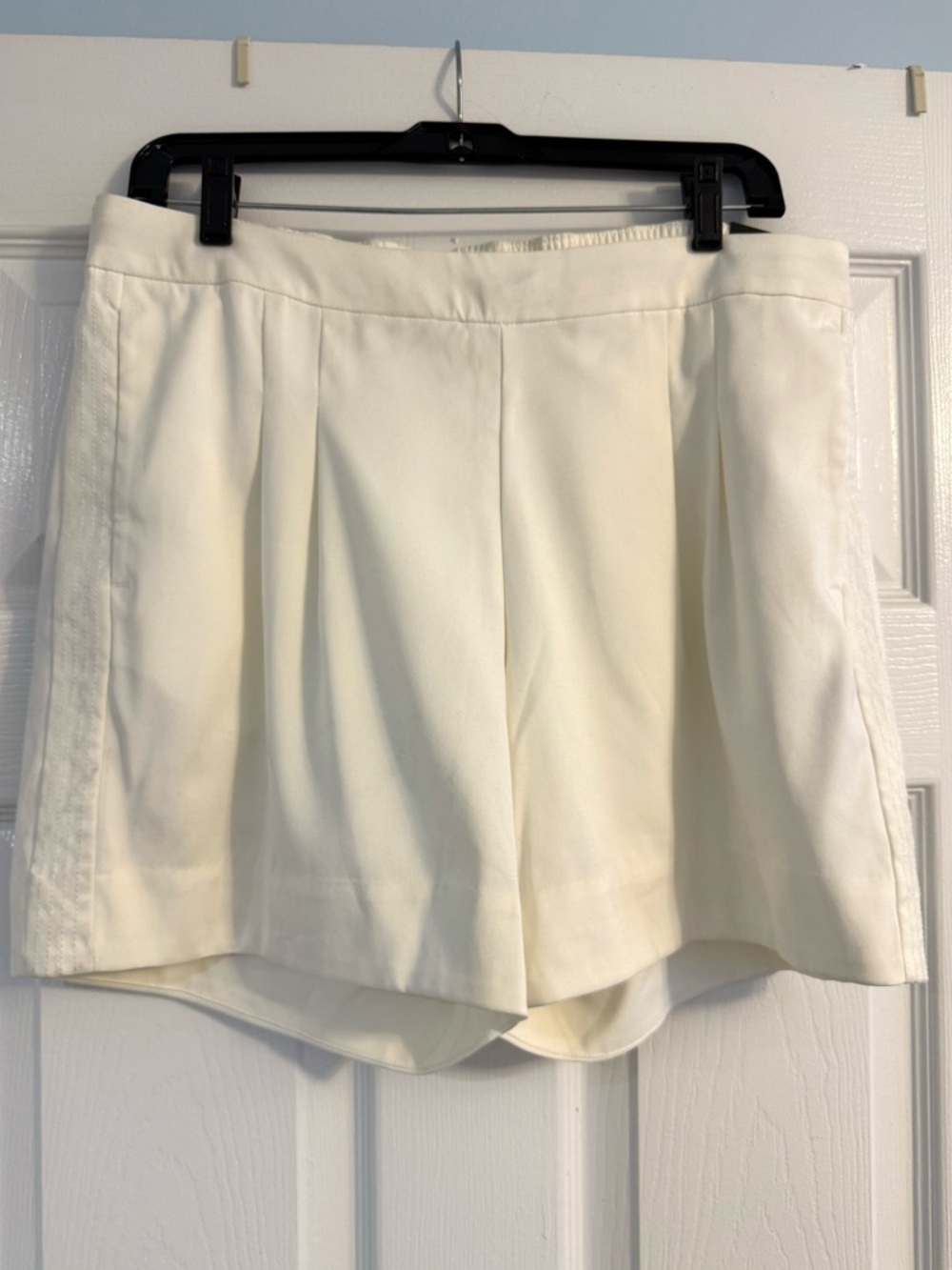Women's Nike Dry Fit Classic Off White Pleated Shorts